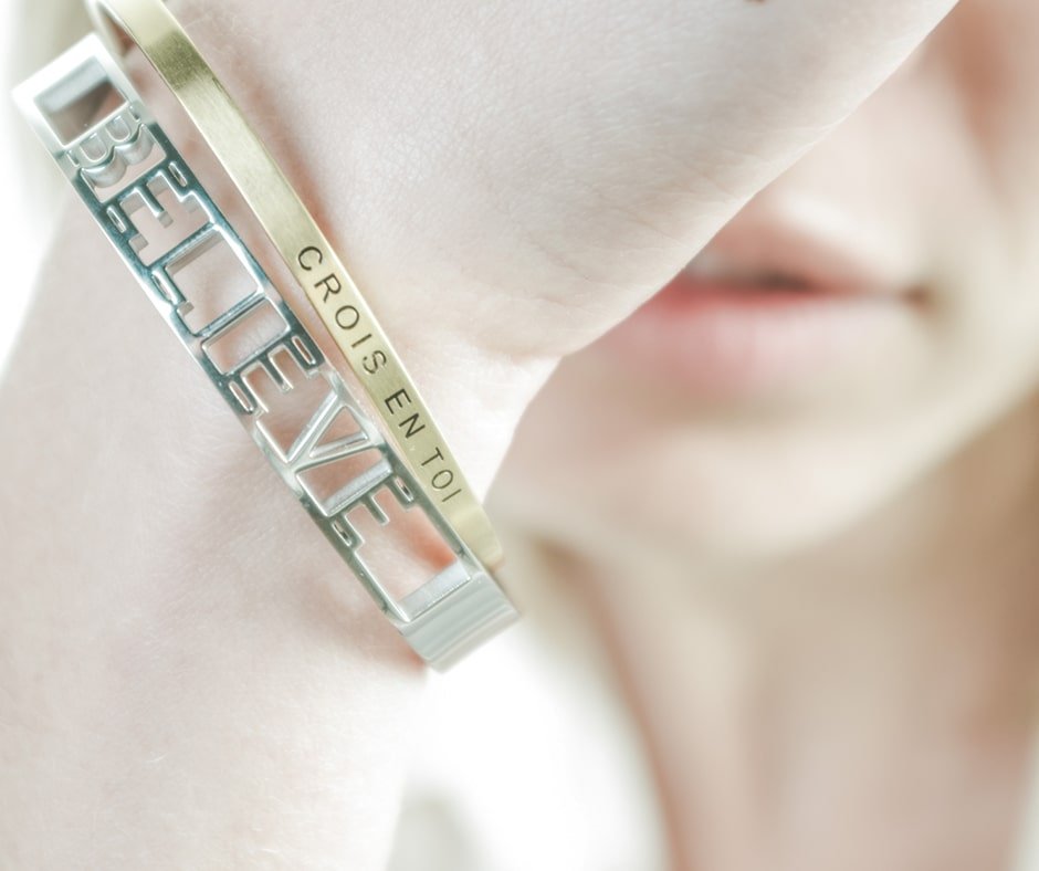 Bracelet jonc fin avec message gravé - ARGENT : Idée cadeau petit prix